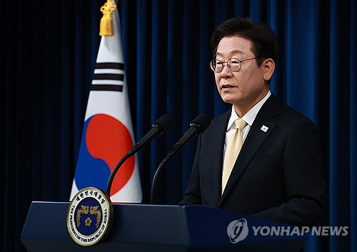 李대통령, '계엄사태 1년' 내달 3일 특별담화…%22국민 노고 기억%22