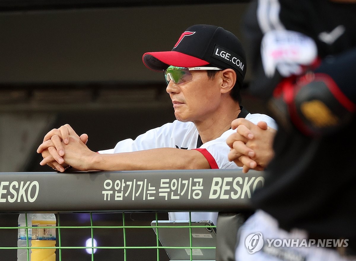 프로야구 1위 LG, NC전 충격의 6연속 밀어내기 실점…역대 최초