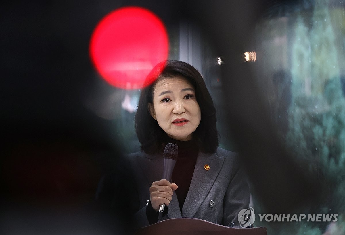 이진숙 개딸 추석선물, 헌소…與 국민호도, 역사앞 반성하라(종합)