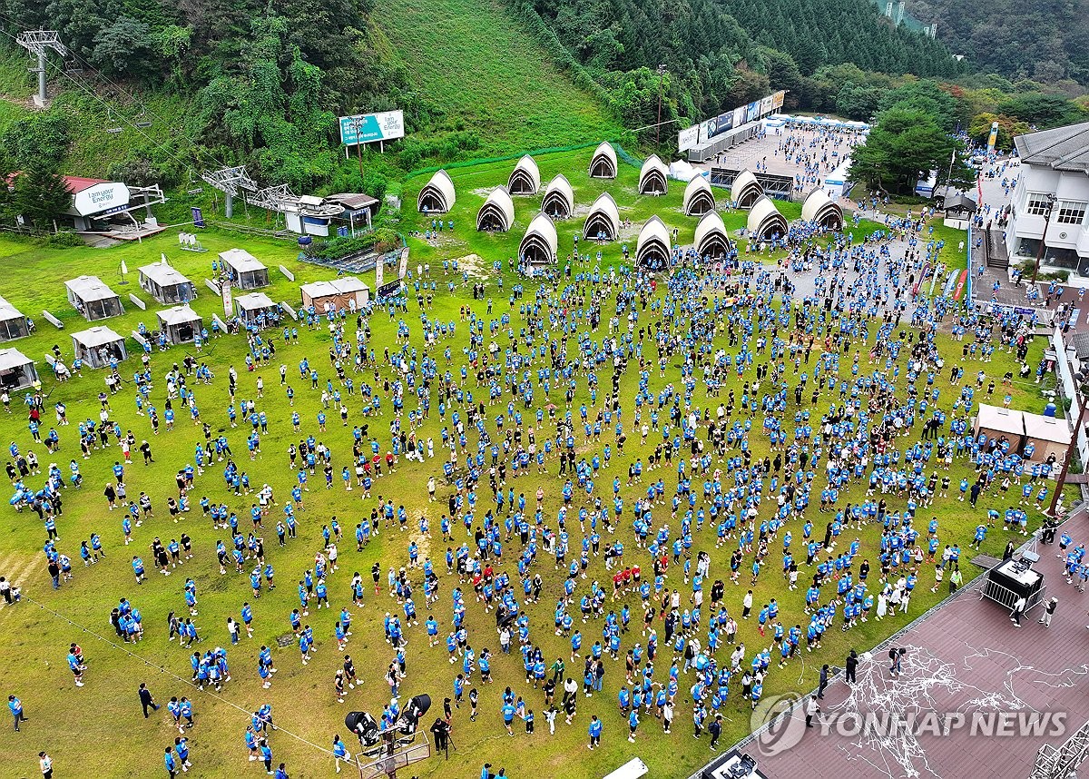 2025 춘천연합마라톤, 몸 푸는 참가자들