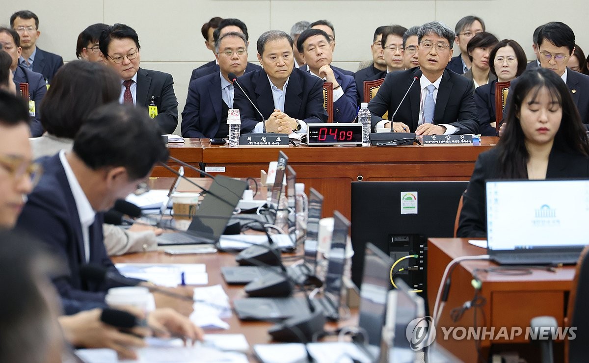 '출범 한 달' 방미통위·방미심위, 왜 아직 멈췄나