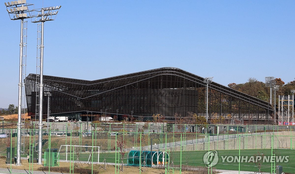 모습 드러낸 축구종합센터