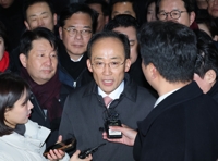 내란특검 %22법원, 사실관계 명백해도 영장기각…누굴 구속하겠나%22