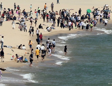 '성큼 다가온 여름' 전국 해수욕장 피서객 맞이 준비 돌입