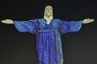 파란 한복 입은 브라질 리우 예수상…"타국 전통의상은 처음"